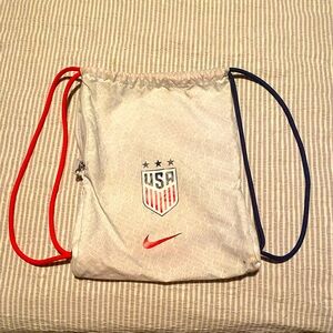 Nike USA CINCH SACK